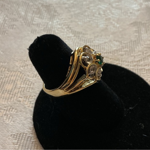Green Glass Gold Tone Cluster Ring - Picture 4 of 4